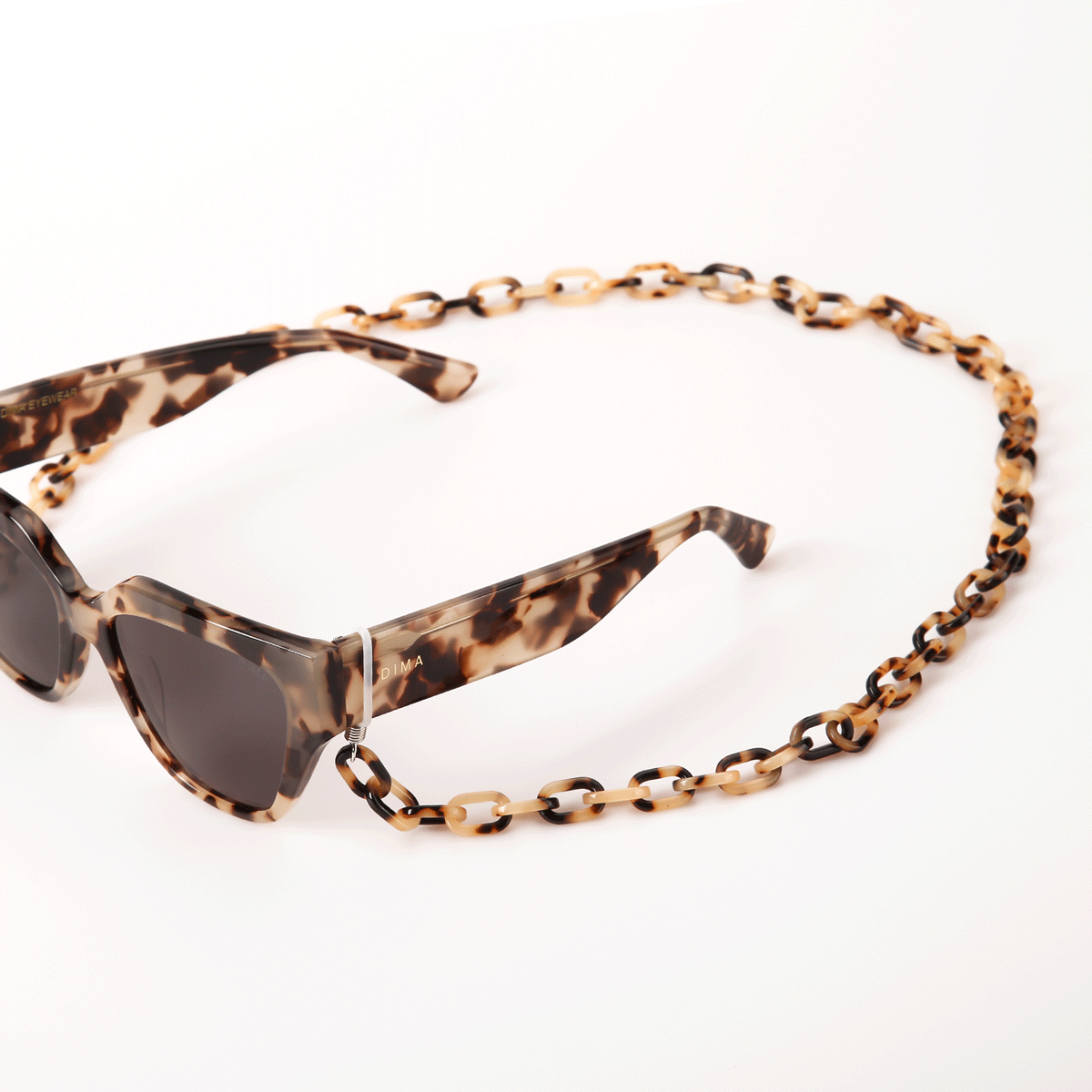 dima tortoise patterned chain 1